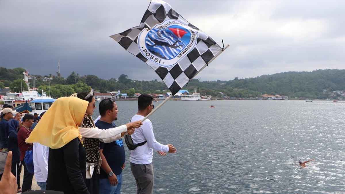 Peselam Asal Aceh Tengah Raih Juara Umum di Sabang Diving Festival Peselam Asal Aceh Tengah Raih Juara Umum di Sabang Diving Festival