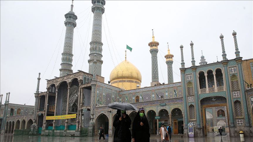 Iran Batalkan Shalat Jumat untuk Menekan Penyebaran Corona