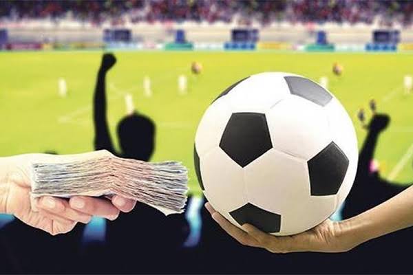 Hindari Pengaturan Skor, PSSI Akan Naikkan Gaji Wasit