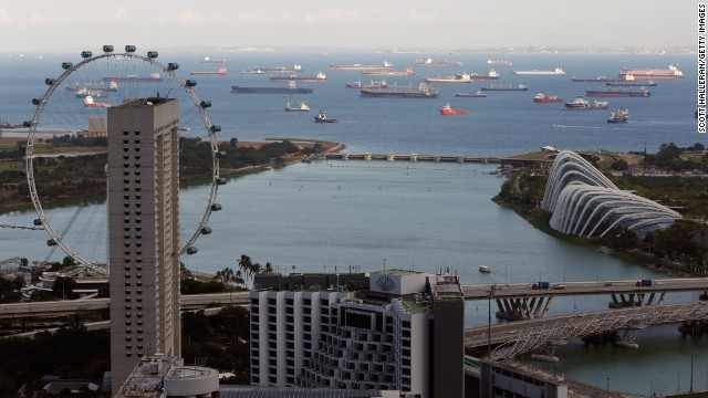 Selat Singapura Penuh Sesak oleh Puluhan Kapal Tanker Minyak Selat Singapura