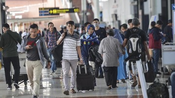 Stafsus Menkeu Klarifikasi Soal Kontroversi Barang Bawaan Penumpang ke Luar Negeri Stafsus Menkeu Klarifikasi Soal Kontroversi Barang Bawaan Penumpang ke Luar Negeri