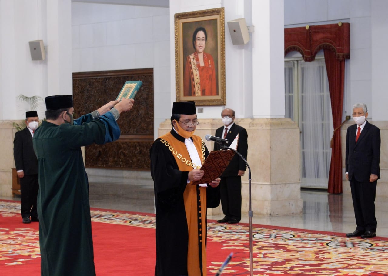 Presiden Melantik Ketua MA dan Hakim Konstitusi