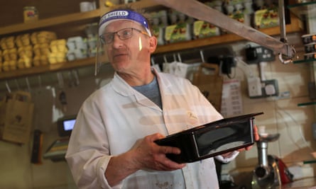 Face Shield Tidak Efektif, Ilmuan Jepang Sebut Masker Kain Bukan Tenun Lebih Efektif Cegah Covid-19