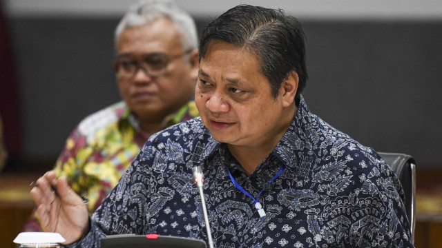 Anies Perketat PSBB, Airlangga Tetap Ingin 50 Persen Perkantoran Buka