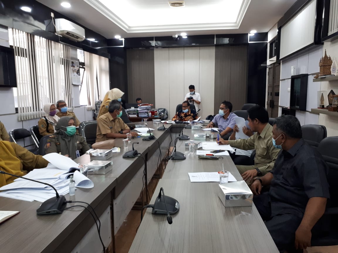 Penggunaan Kemasan Plastik di Gresik Bakal Dibatasi