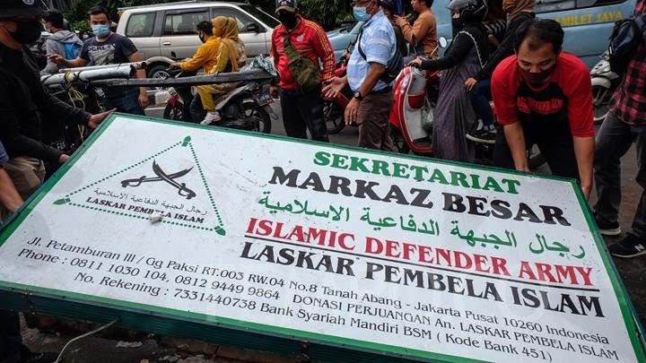 Kapolri Minta Masyarakat Lapor Jika Ada Simbol dan Kegiatan FPI