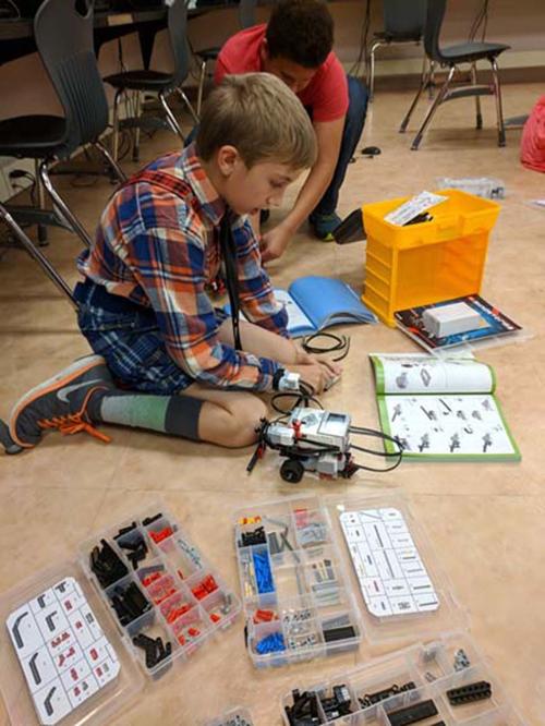 Program Sains untuk Anak di Kota Kecil ini Ciptakan Peluang Masa Depan