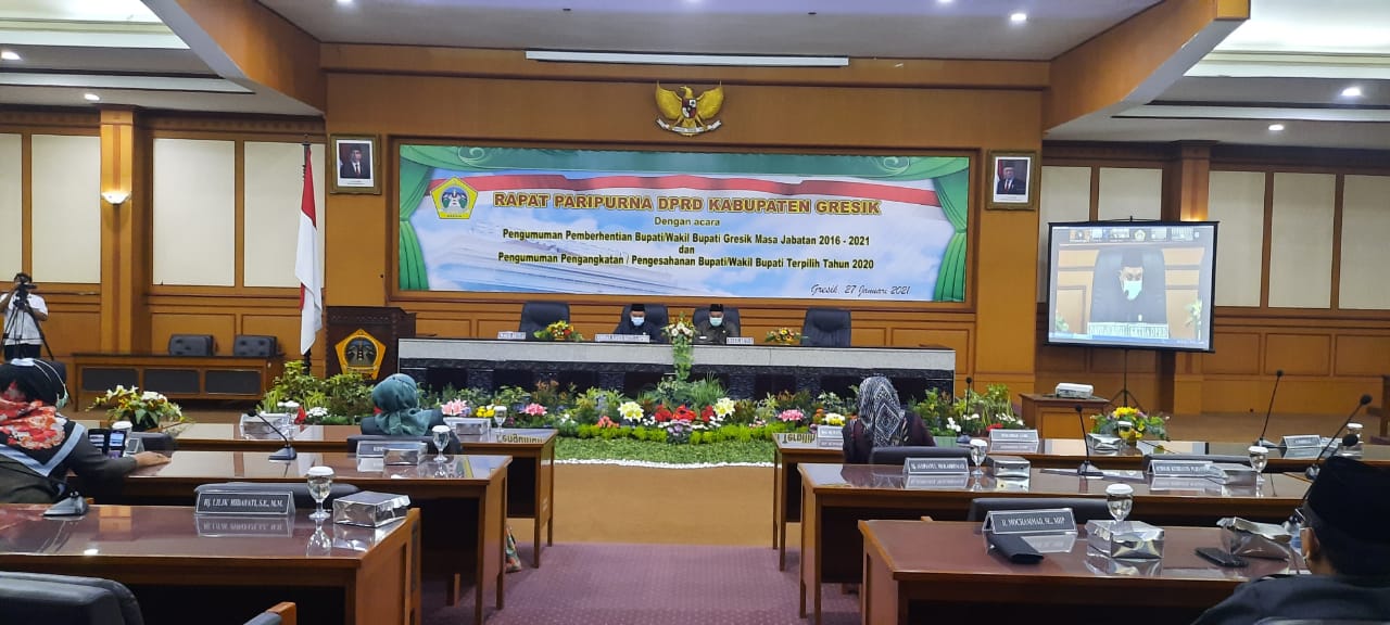 DPRD Gresik Umumkan Akhir Masa Jabatan Sambari-Qosim, Tetapkan Bupati dan Wakil Bupati Terpilih