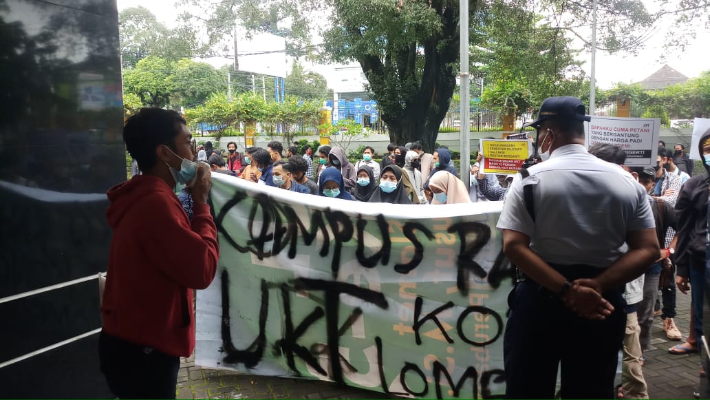 Tuntutan Tidak Dikabulkan, Ratusan Mahasiswa UIN Sunan Kalijaga Kembali Geruduk Rektorat