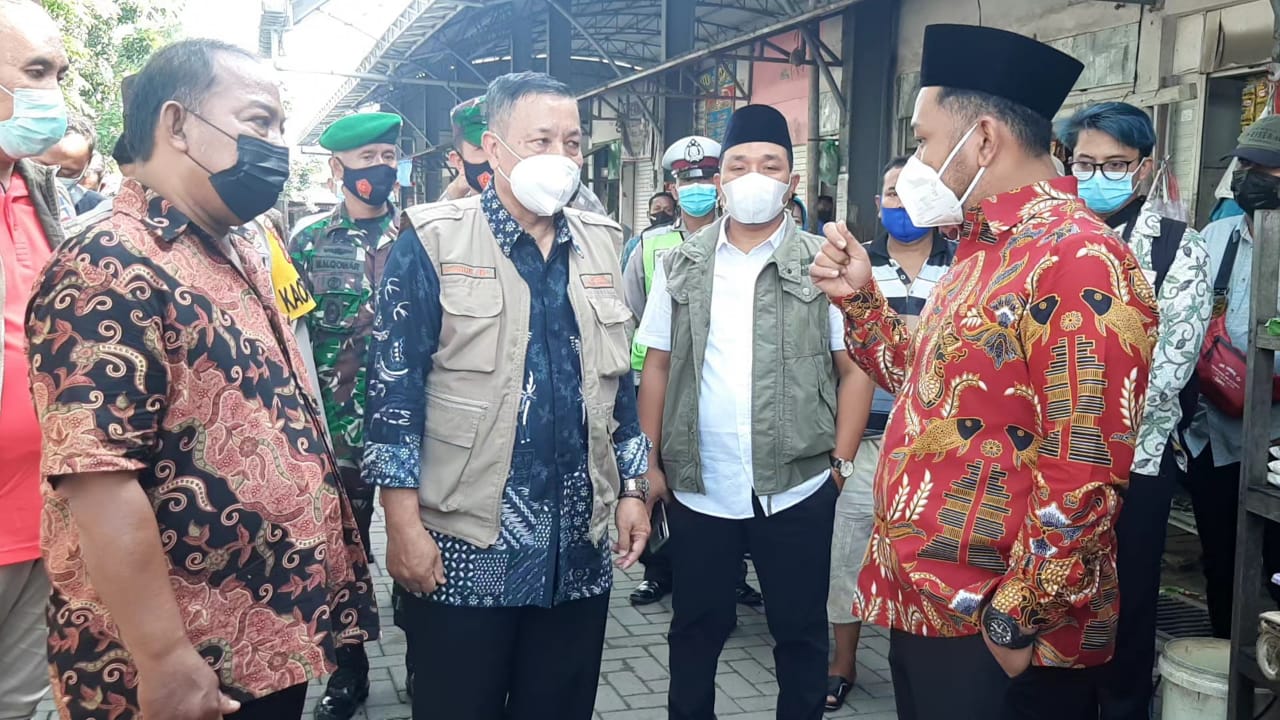 Bupati Gresik Gus Yani Marah Besar Saat Tinjau Pasar Petiken Driyorejo, Ada Apa ?