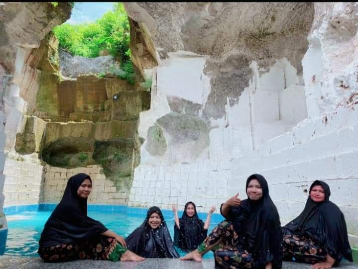 Kado Ramadhan, Setigi Hadirkan Pemandian Hijaber