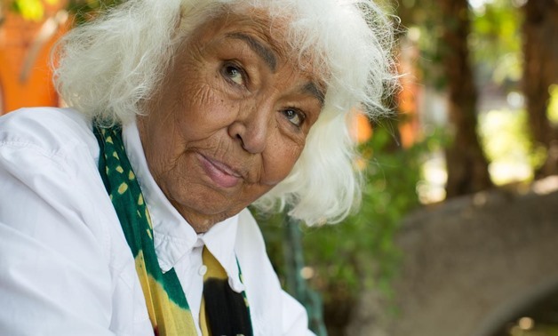 Feminis Mesir Nawal El Saadawi Meninggal Dunia di Usia 89 Tahun Feminis Mesir Nawal El Saadawi berfoto di Kebun Binatang Kairo pada 2016. Foto: Daniel Meyers