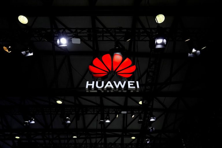 Permintaan Melemah, Laba Huawei pada Semester Pertama Turun 52 Persen