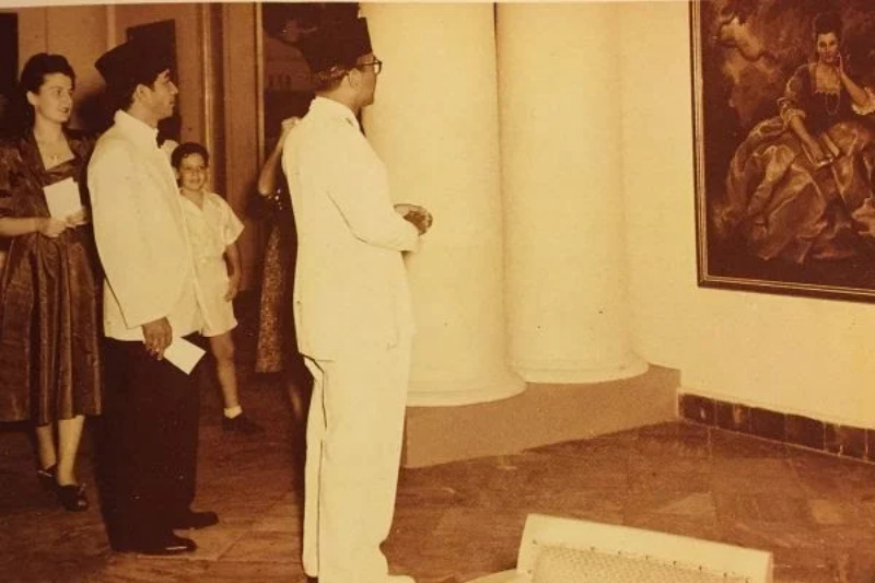 Bung Karno Sering Bersentuhan dengan Bayak Seniman dan Budayawan