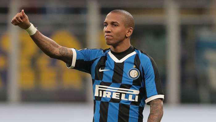 Tinggalkan Inter Milan, Asley Young Pulang ke Aston Villa