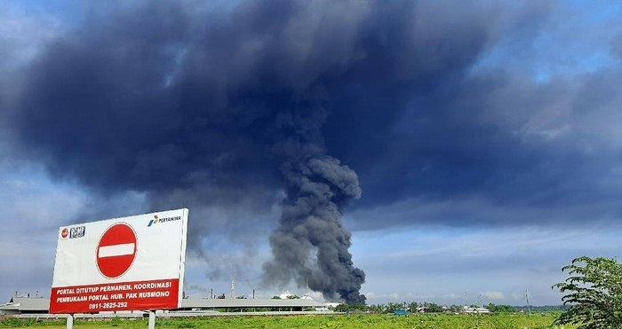 Tangki di Kilang Cilacap Terbakar, Pertamina Pastikan Masyarakat Sekitar Tidak Terdampak