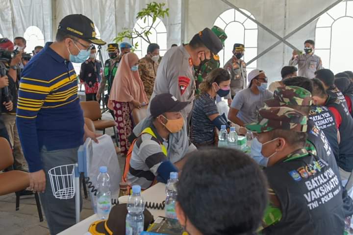 Warga Antusias Ikuti Vaksinasi Presisi Merdeka Mandalika Green Zone