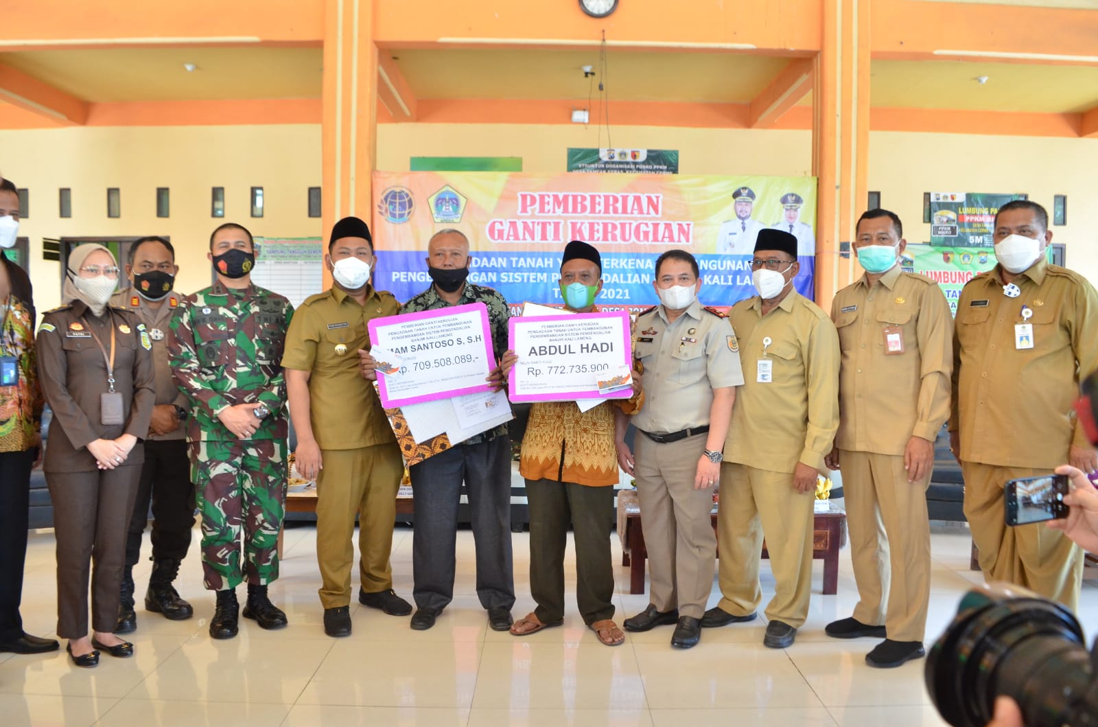Terkena Proyek Normalisasi, Warga Pemilik Lahan di Bantaran Kali Lamong Gresik Terima Ganti Untung