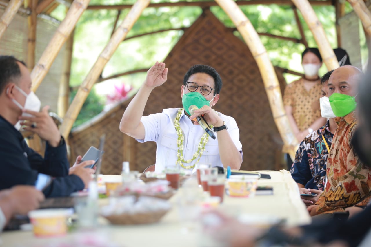 Gus Menteri Puji Balkondes di Magelang