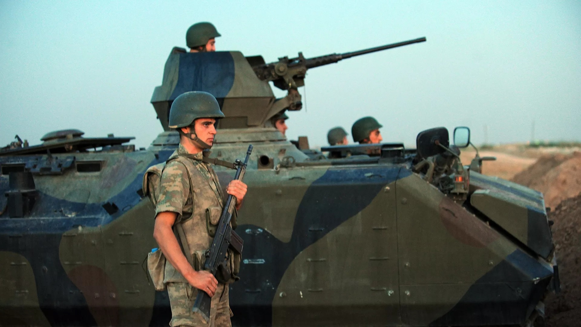 Turki akan kerahkan persenjataan berat untuk melawan militer Suriah jika perlu, kata Presiden Turki Recep Tayyip Erdogan. Foto: AFP.