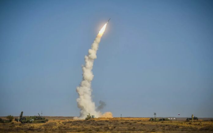 Korea Utara Kembali Pamerkan Rudal Berteknologi Tinggi