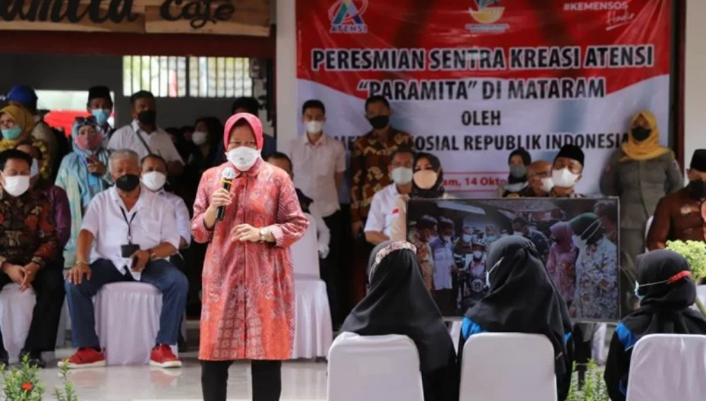 Mensos Risma Ingin Karya Anak-anak Bernilai Tinggi di SKA Paramita Mataram Mensos Risma