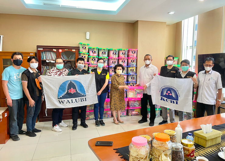 Kementerian PPPA RI Bersinergi dengan WALUBI dan KCBI Salurkan Bantuan untuk Perempuan dan Anak