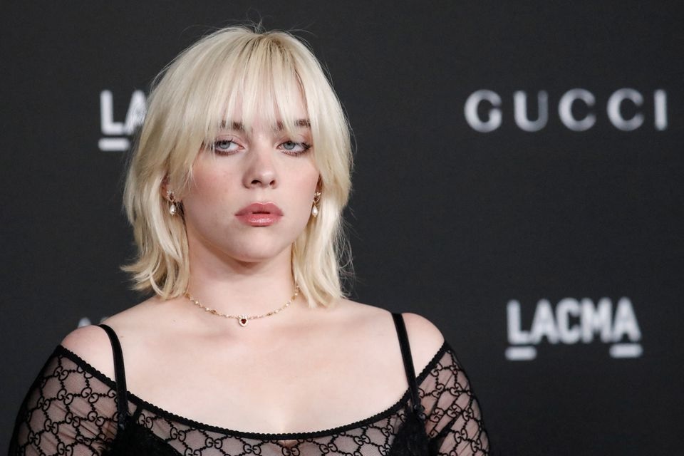 Penyanyi Billie Eilish berpose di LACMA Art+Film Gala di Los Angeles, California, AS 6 November 2021. Foto: Reuters.