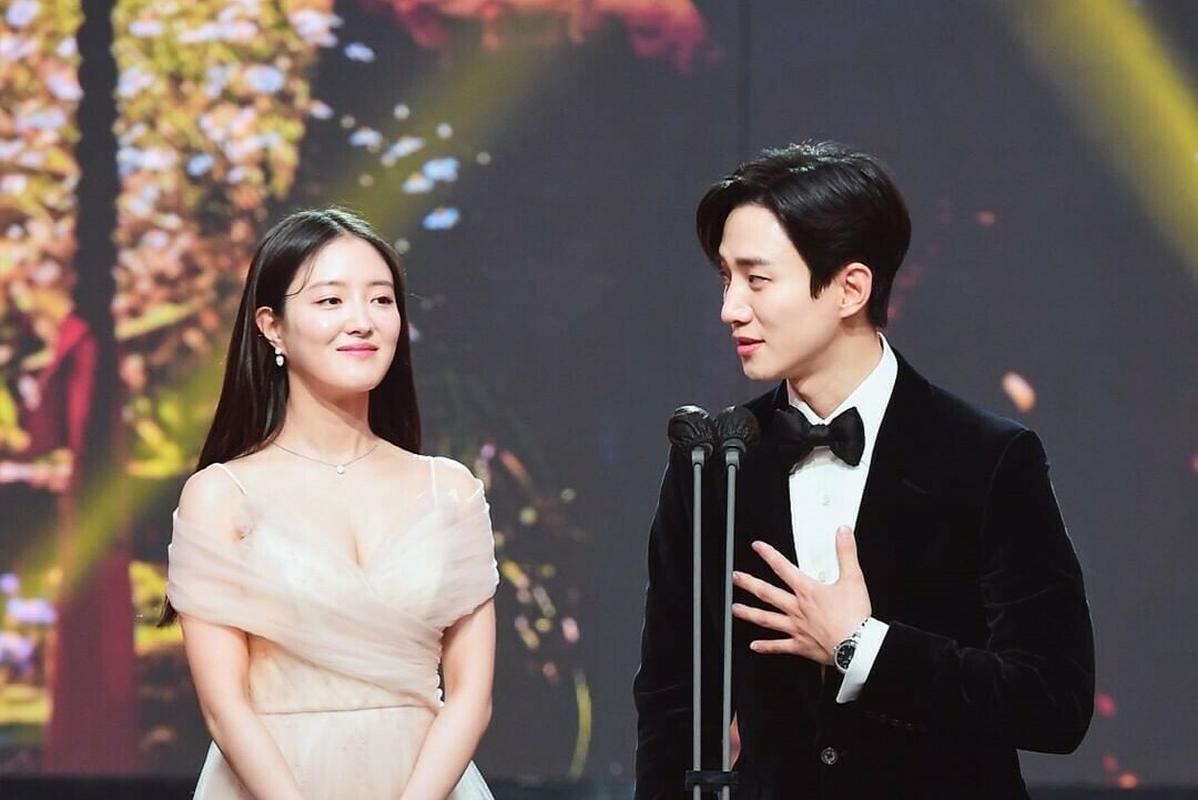 Lee Se-Young Junho 2PM The Red Sleeve