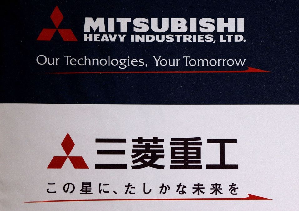 Batal Dengan China, TerraPower Dapat Mitra Baru dari Jepang Bangun Reaktor Nuklir Berteknologi Tinggi Logo Mitsubishi Heavy Industries terlihat pada konferensi pers perusahaan di Tokyo, Jepang 9 Mei 2016. Foto: Reuters.