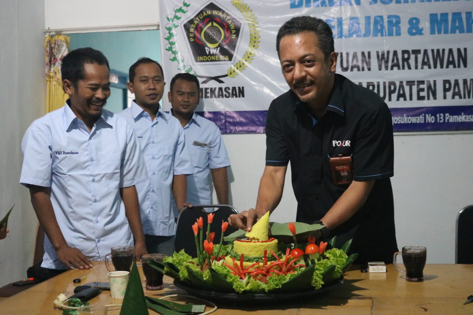 HPN 2022, Madura United Tumpengan Bareng PWI Pamekasan