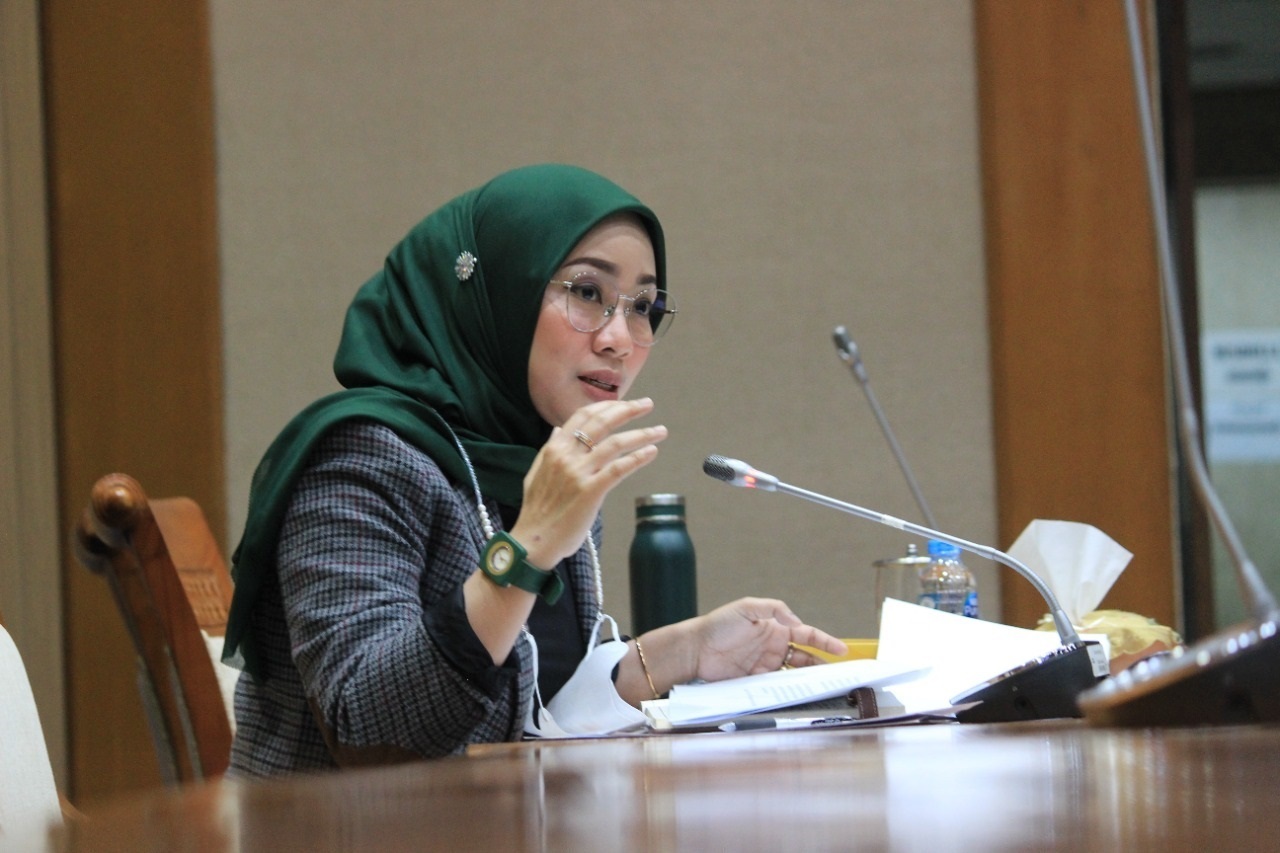 Ratna Juwita Sari