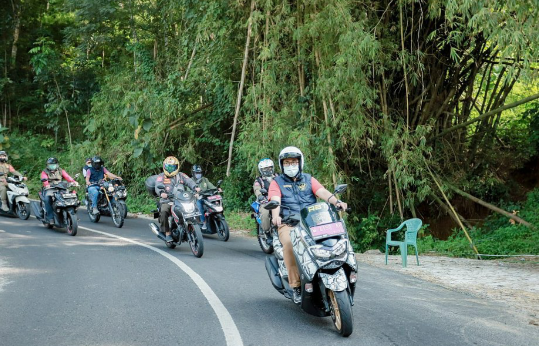 Naik Motor, Bupati Pamekasan Cek Infrastruktur Jalur Tengah Pantura
