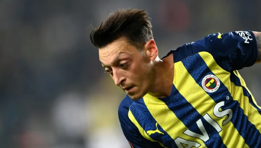 Mesut Ozil, pemain Fenerbahce (Foto: Getty Images)