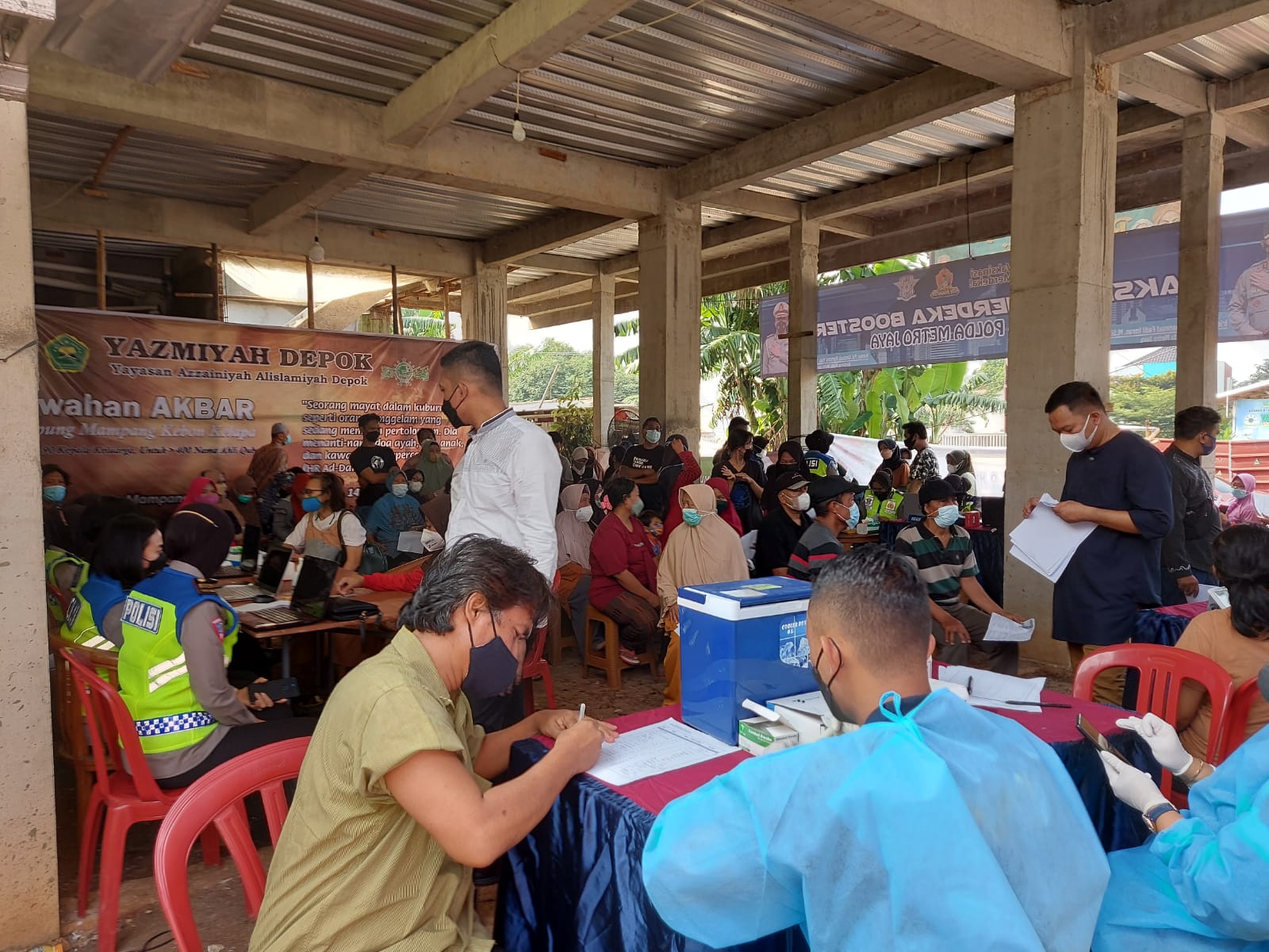 MWC NU Pancoran Mas Depok Bergerak, Adakan Vaksinasi dan Bagi-bagi Migor MWC NU Pancora Mas