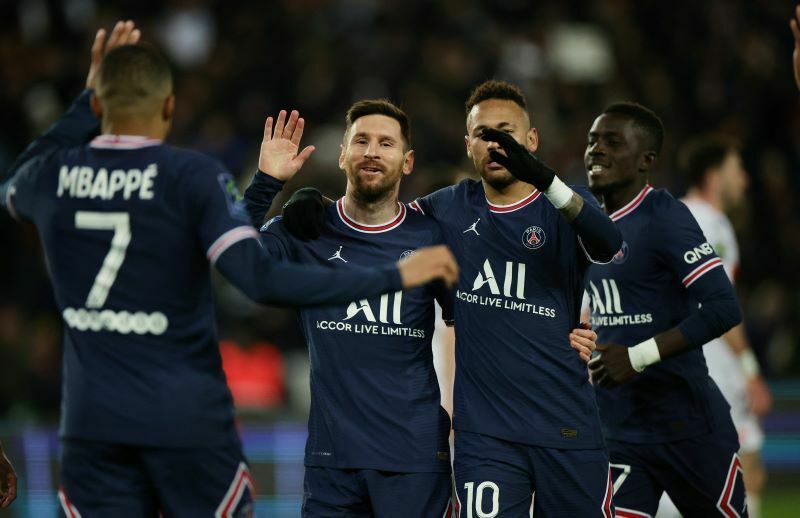 Lionel Messi, Neymar Jr, dan Kylian Mbappe bantu PSG menang atas Lorient (foto: Reuters)