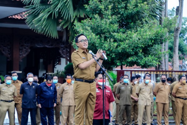 5 Program Prioritas Bupati Pamekasan Khusus Masyarakat 5 Program Prioritas Bupati Pamekasan Khusus Masyarakat