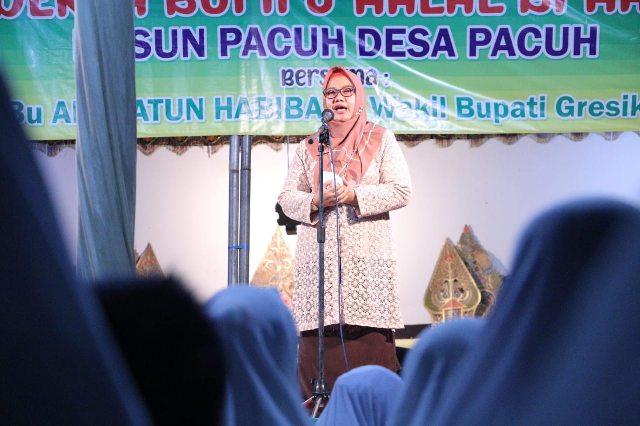 Hadiri Pagelaran Wayang Kulit, Wabup Gresik: Sedekah Bumi Adalah Budaya