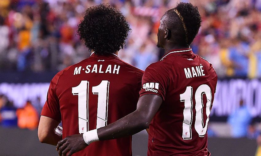 Beda Sikap Mo Salah dan Sadio Mane di Liverpool (AP Photo)