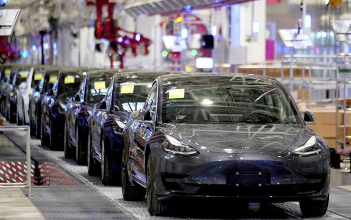 Tesla Berhasil Menjual 32.165 Kendaraan Buatan Pabrik China pada Bulan Mei