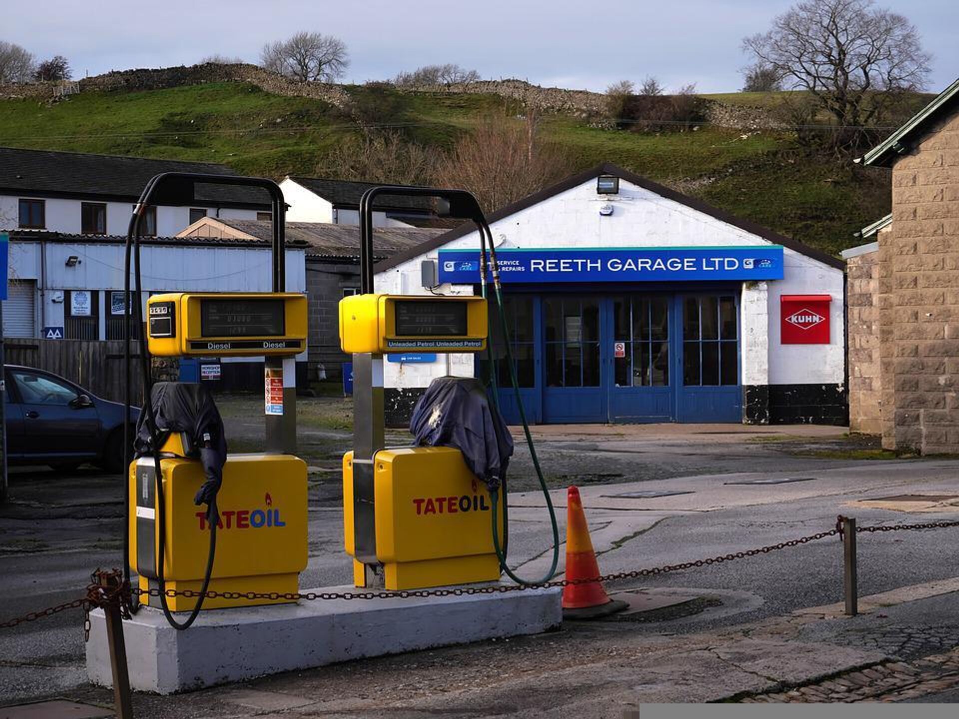 Protes Kenaikan Bahan Bakar di Seluruh Inggris Picu Kemacetan