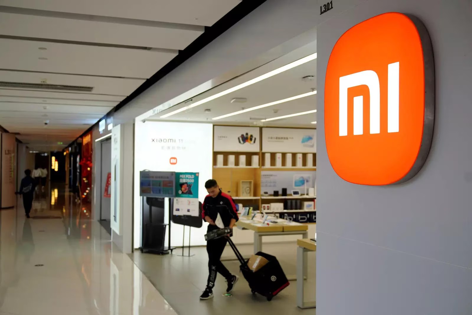 Xiaomi Alami Penurunan Pendapatan 20% Akibat Pembatasan COVID