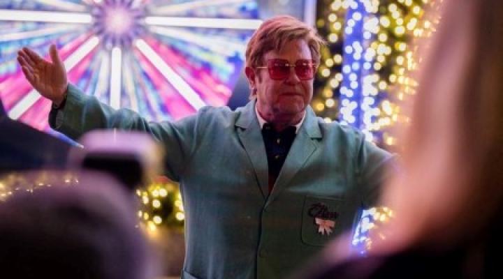 Elton John Jadi Bintang Utama Glastonbury dalam Tur Perpisahannya di Inggris