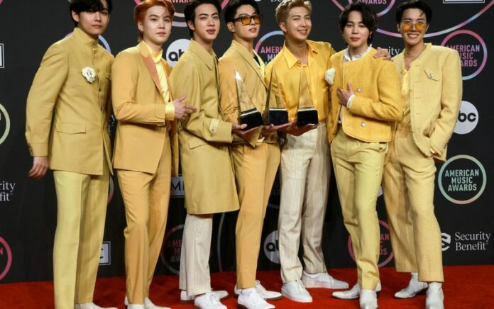 Solo Karir Sementara, Member BTS Seok-Jin akan Memulai Masa Wajib Militer