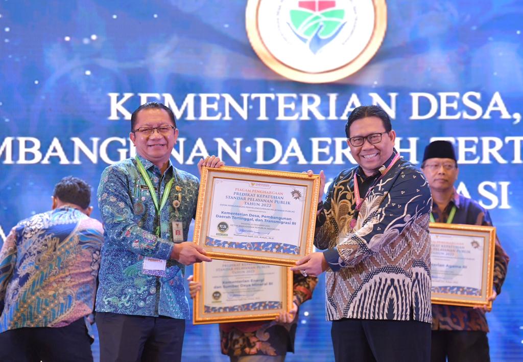 Kemendes PDTT T Raih Peringkat Empat Terbaik Predikat  Kepatuhan Standar Pelayanan Publik 2022