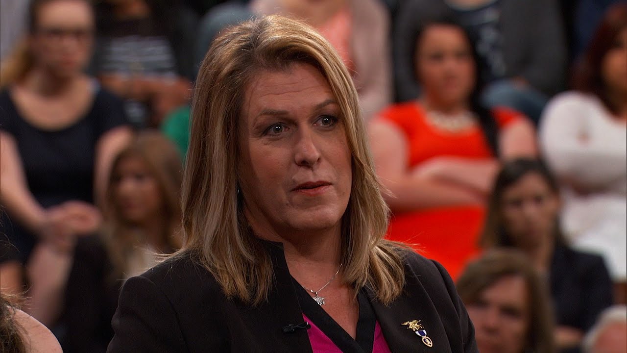 Dimanfaatkan & Dipropagandakan: Mantan Navy SEAL yang Transgender Mengumumkan akan Detransisi