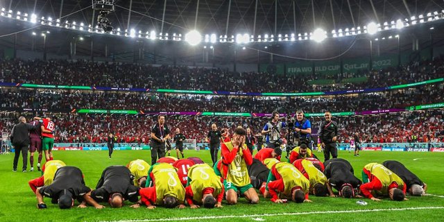 Timnas Maroko lakuka sujud syukur usai menang 3-0 dari Spanyol lewat adu penalti (istimewa)
