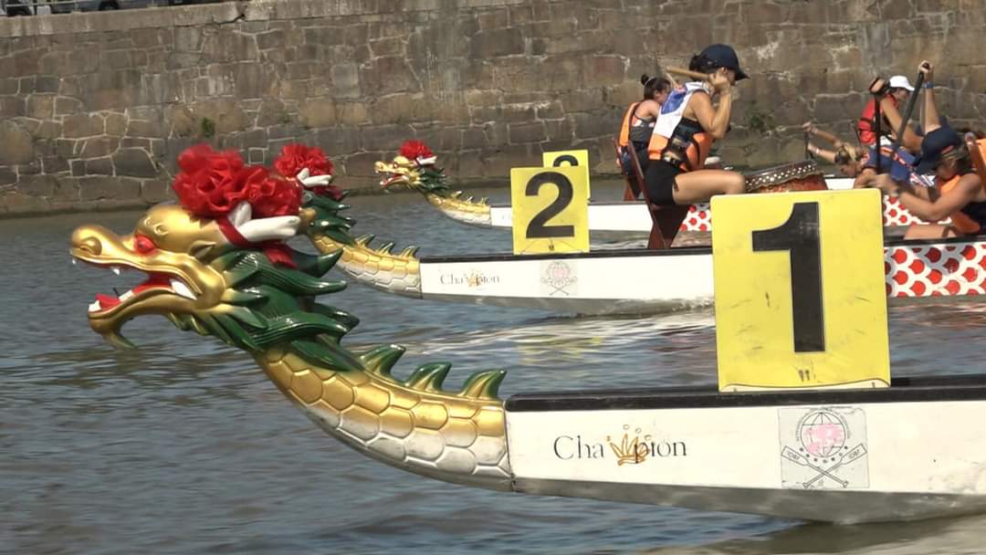 Argentina Gelar Balap Perahu Naga untuk Sambut Tahun Baru Imlek Argentina Gelar Balap Perahu Naga untuk Sambut Tahun Baru Imlek