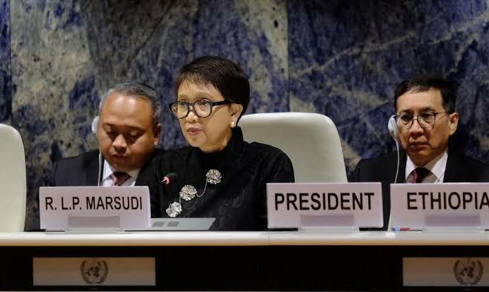 Menteri Luar Negeri RI Retno Marsudi menyampaikan pernyataan pada pertemuan Conference on Disarmament di Jenewa, Swiss pada Senin (27/2/2023). (Foto: kemlu.go.id)