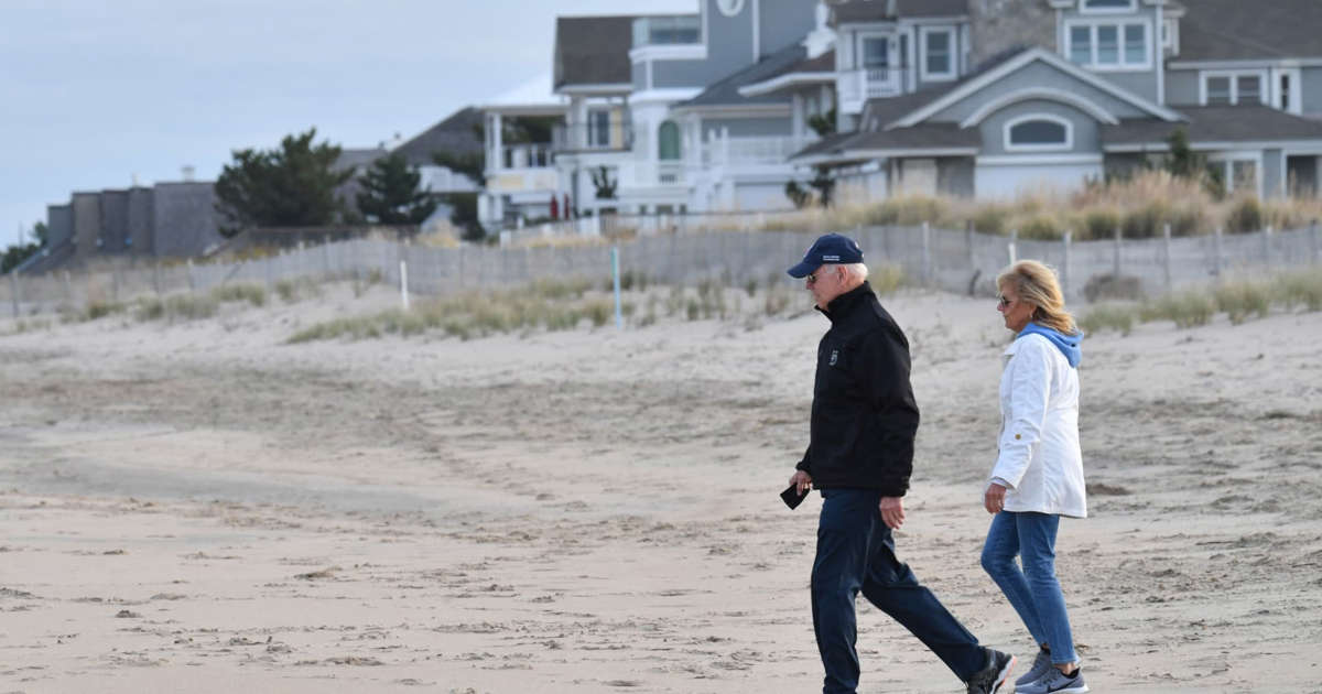 Agen FBI Geledah Rumah Biden di Rehoboth untuk Melalukan Penyelidikan Dokumen Rahasia